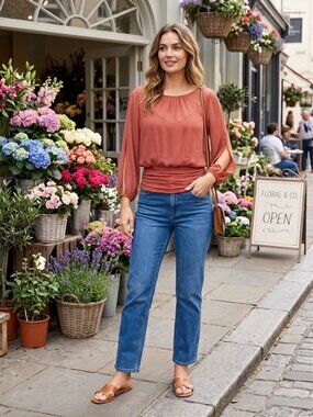 White House Black Market Deep Rust Top Flattering Ruched Banded Hem Sz 8